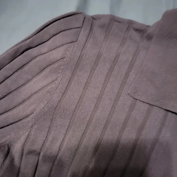 Liz Claiborne Long Sleeve Button Front Collared Tunic Sweater, Beige, EUC! - Picture 4 of 9